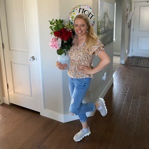 Meet your Posher, Esther